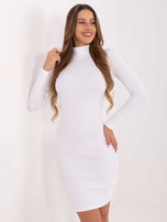 Biała prążkowana sukienka z golfem RUE PARIS 