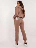 Hurt Brązowy dresowy komplet z topem w prążek