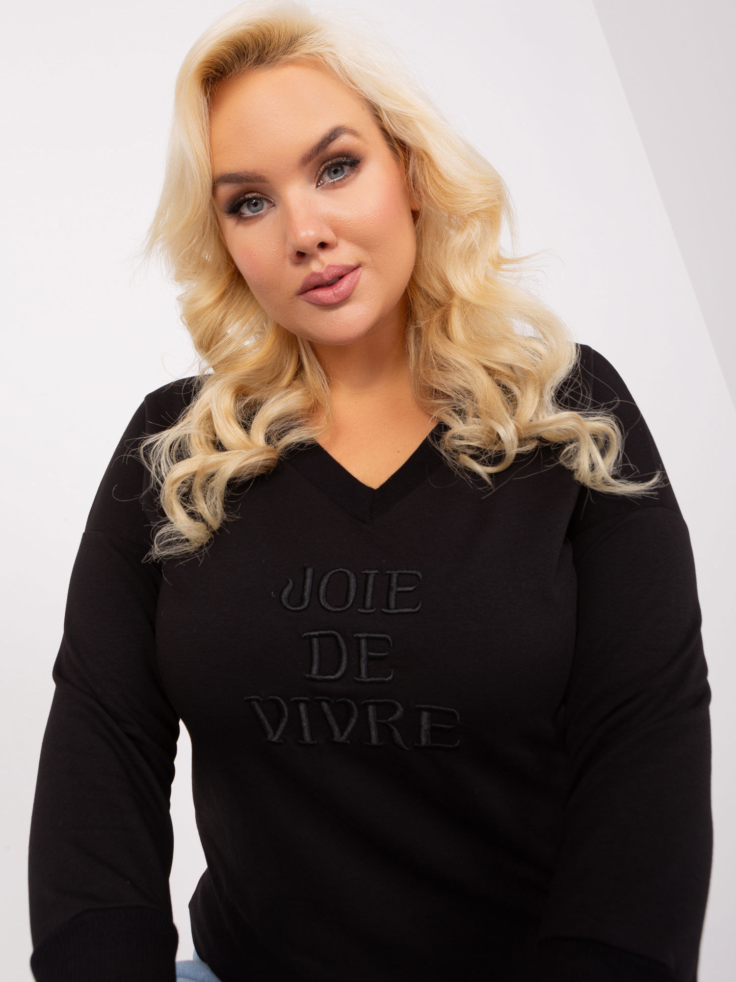 Czarna bluzka damska plus size z bawełny