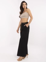 Black summer pants with a linen blend.