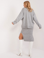 Hurt Szary komplet dzianinowy z sukienką w prążek