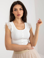 Hurtownia Ecru krótka bluzka z koronką w prążek