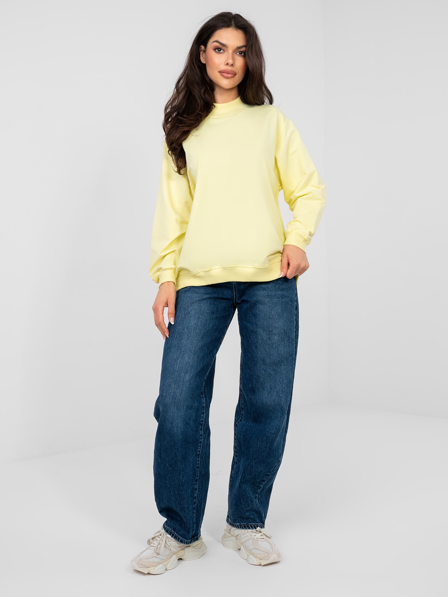Pastelowa żółta damska bluza bez kaptura BASIC FEEL GOOD 