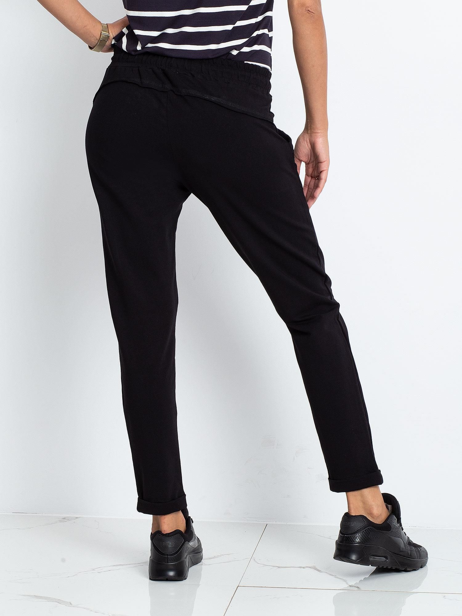 Schwarze Hose Approachable.