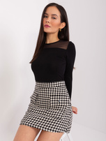 Hurt Czarna bluzka z siateczkowym dekoltem BASIC FEEL GOOD