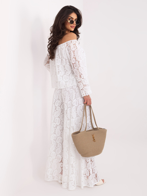 Biała koronkowa bluzka hiszpanka z wiązaniem