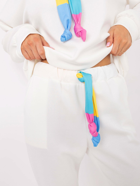 Hurtownia Ecru dresowy komplet z prostymi spodniami