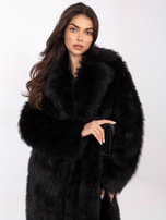 Czarny futrzany płaszcz z zapięciem na zatrzaski