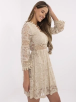 Beige Boho-Kleid mit Futter aus Viskose.