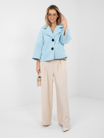 Jasnoniebieski piankowy płaszcz z kołnierzem