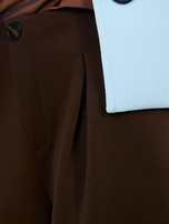 Czekoladowe dresowe spodnie ze ściągaczami