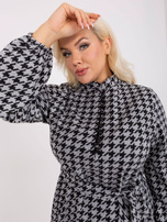 Hurt Szaro-czarna elegancka sukienka plus size w pepitkę