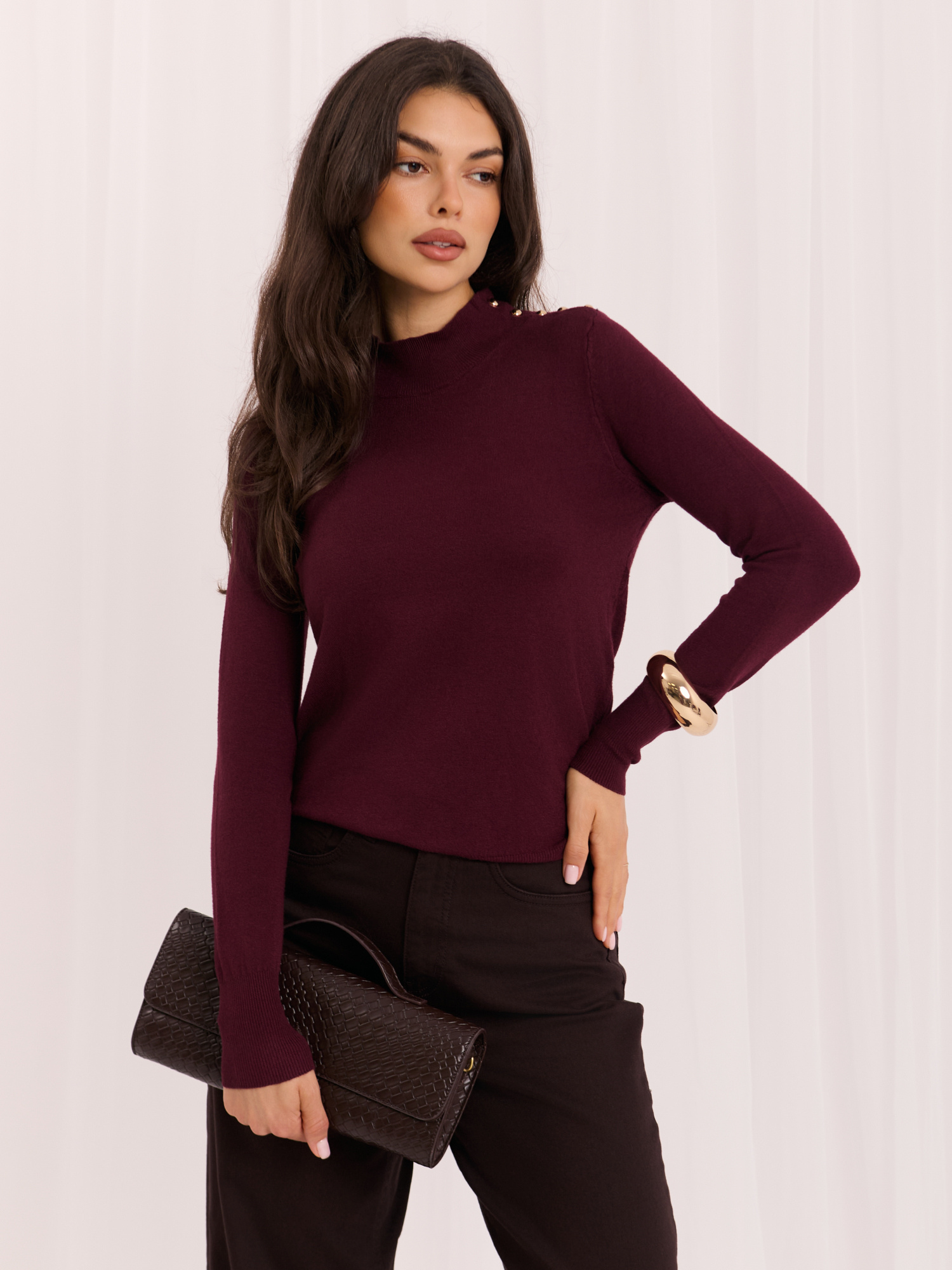 Bordowy elegancki sweter z półgolfem