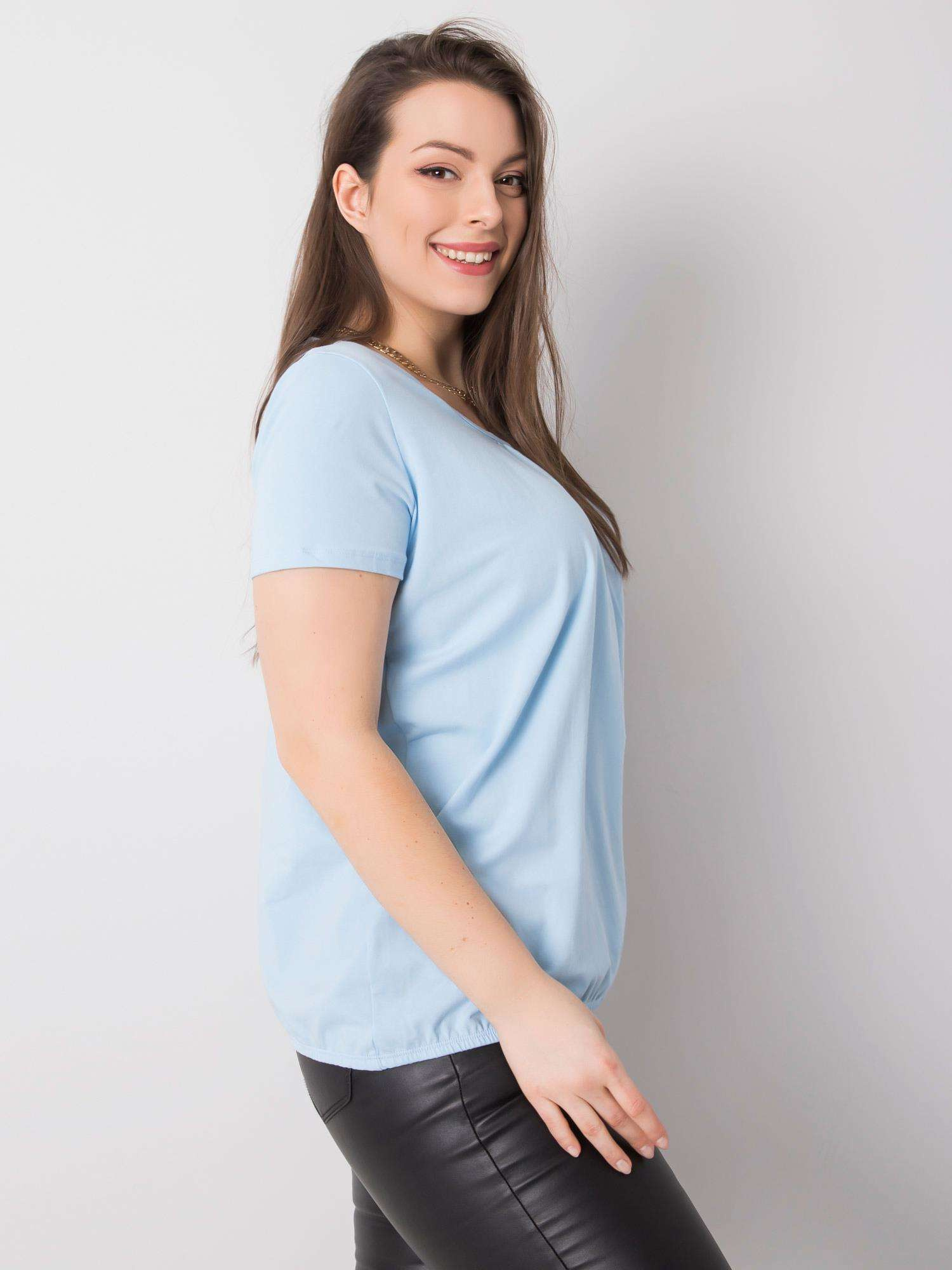 Šviesiai mėlyna plus size medvilninė bluzonė Celeste.