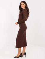 Brązowa dzianinowa spódnica z rozcięciem