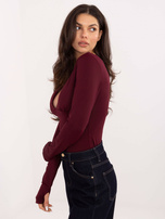 Burgundowa elegancka bluzka z wszytymi miseczkami