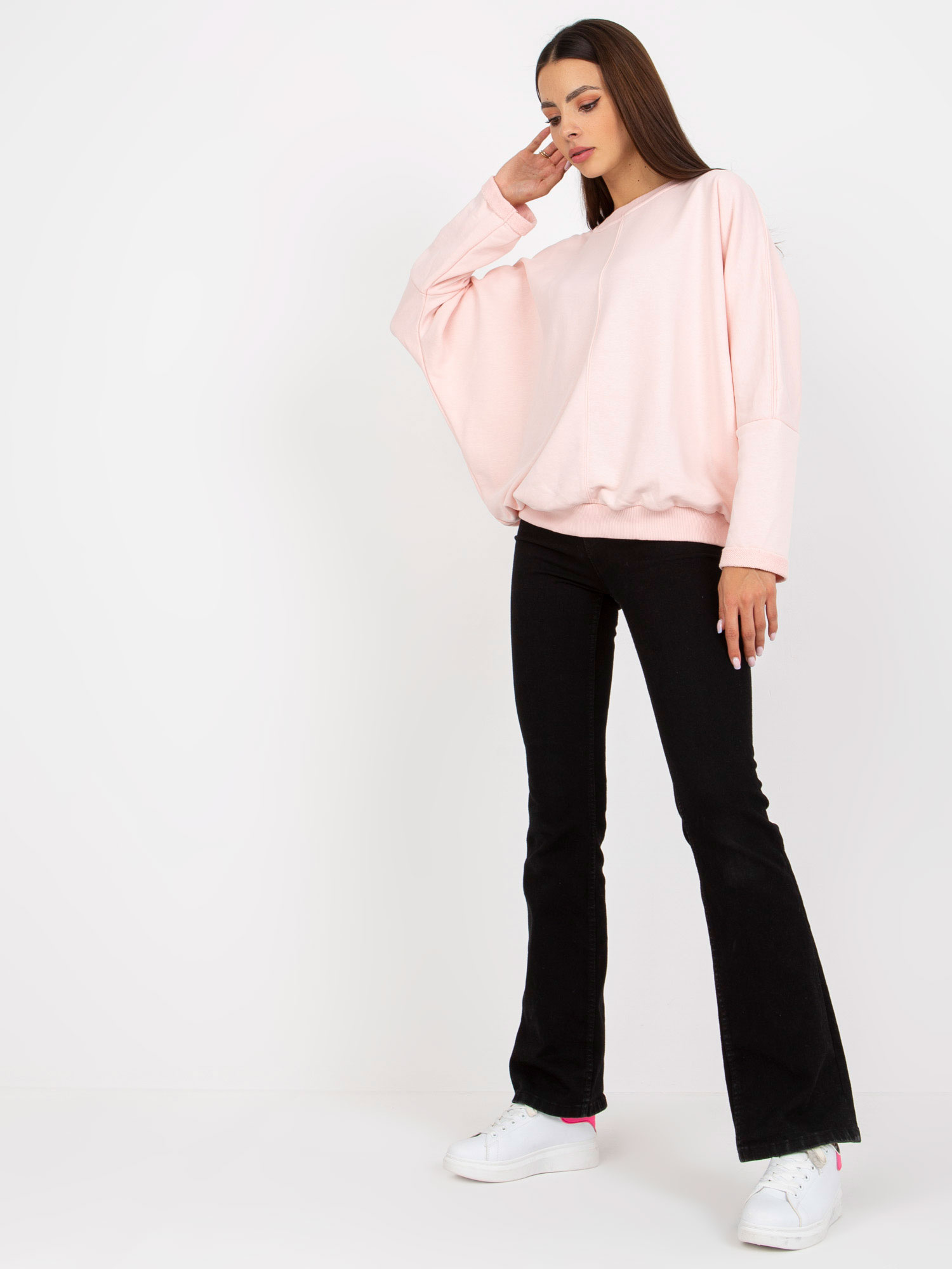 Jasnoróżowa damska bluza basic o kroju oversize RUE PARIS