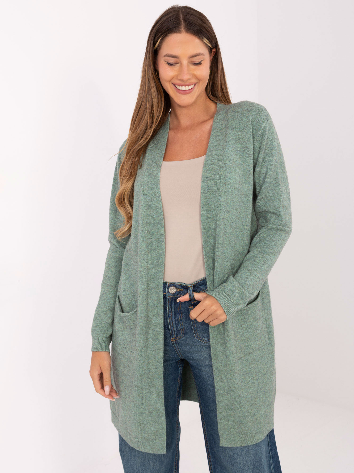 Dark violet cardigan with long sleeves.
