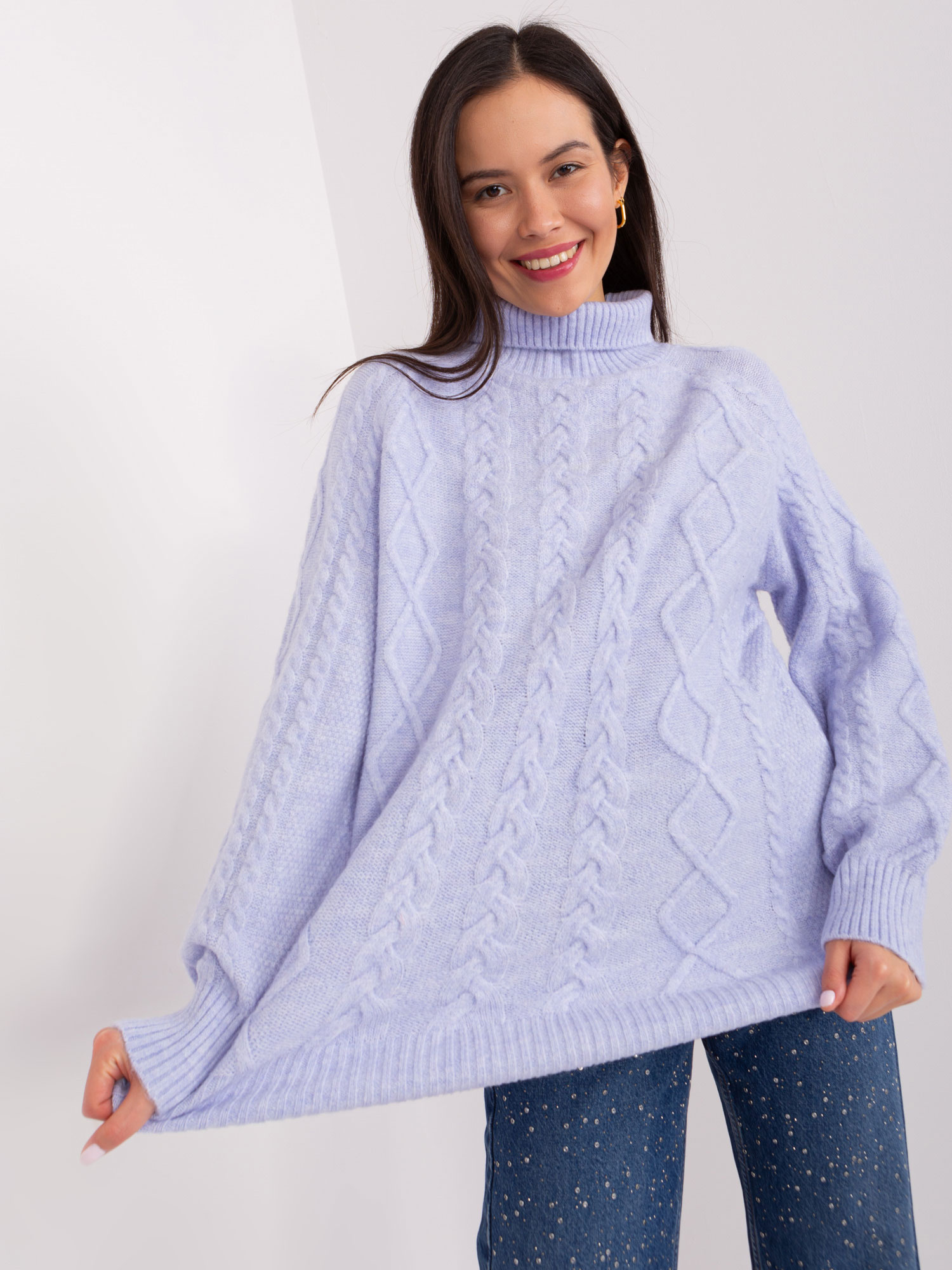 Hurt Jasnofioletowy damski sweter z warkoczami  