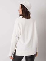 Ecru bluzka plus size z kieszenią na rękawie Lunnara