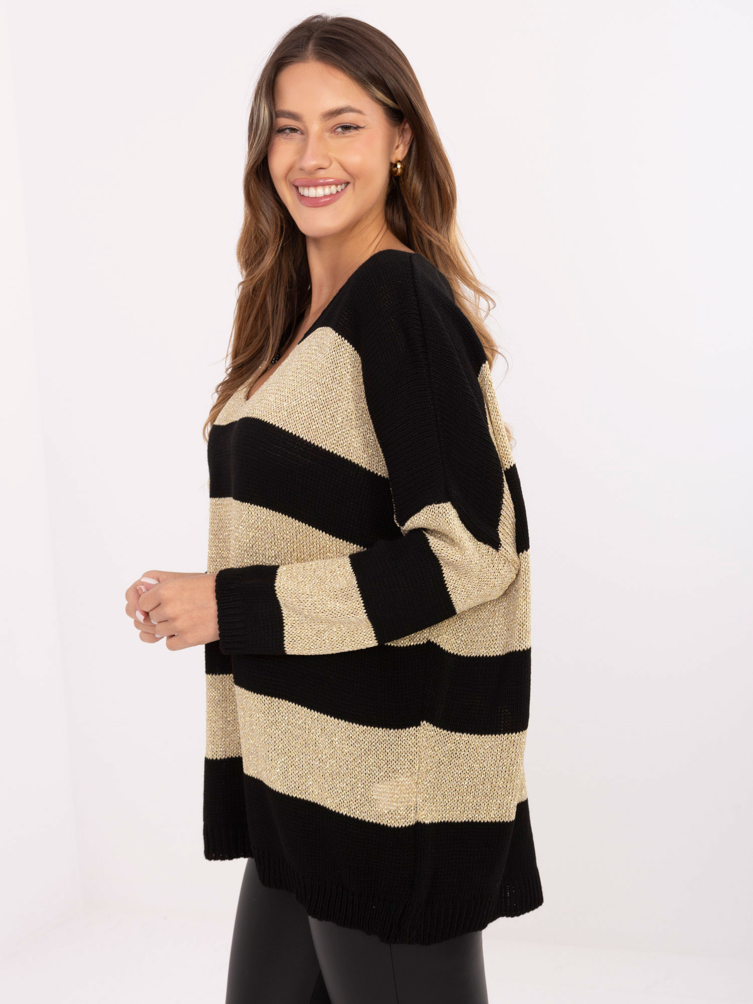 Sweter czarno-złoty