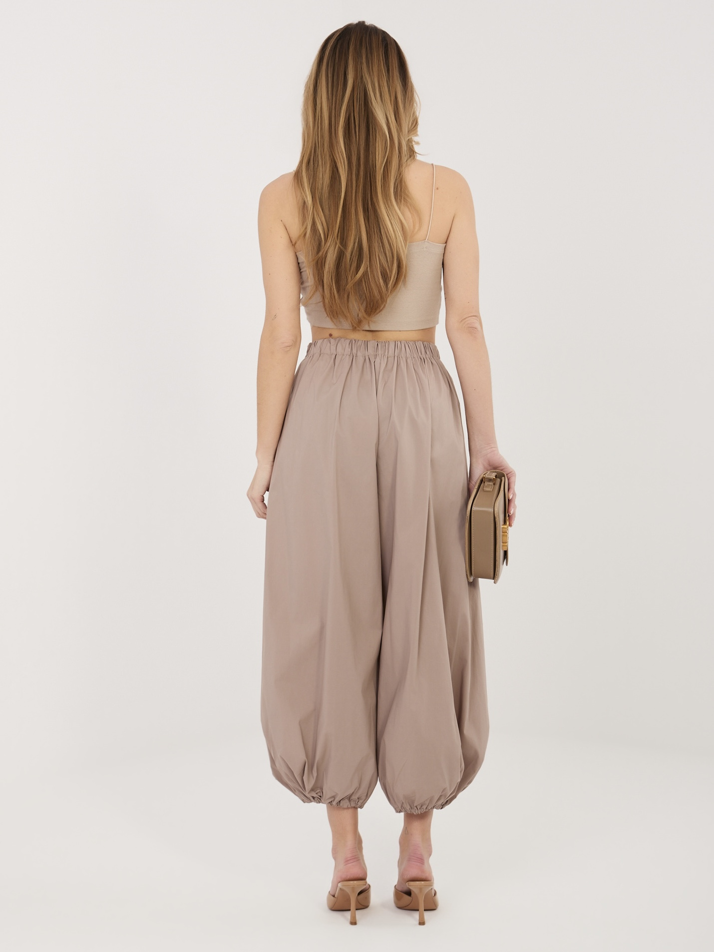 Ciemnobeżowe luźne spodnie parachute RUE PARIS 