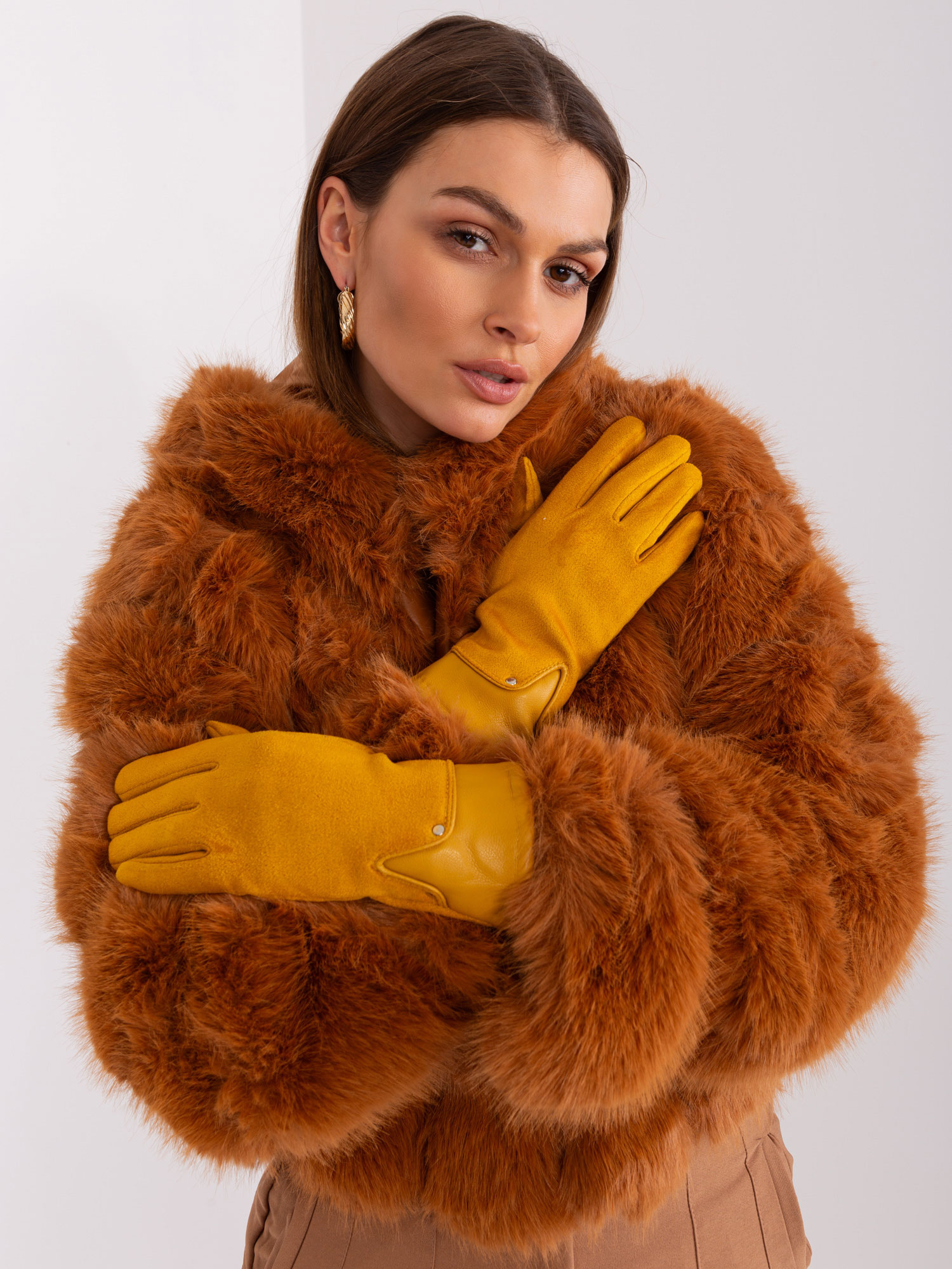Ciemnożółte eleganckie rękawiczki damskie