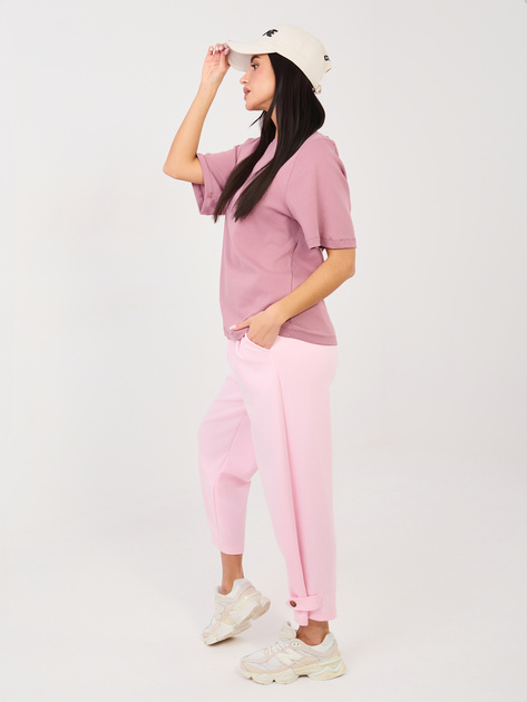 Jasnoróżowe damskie spodnie ze zwężaną nogawką