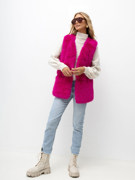 Wholesale Fuchsia vest made of eco fur.