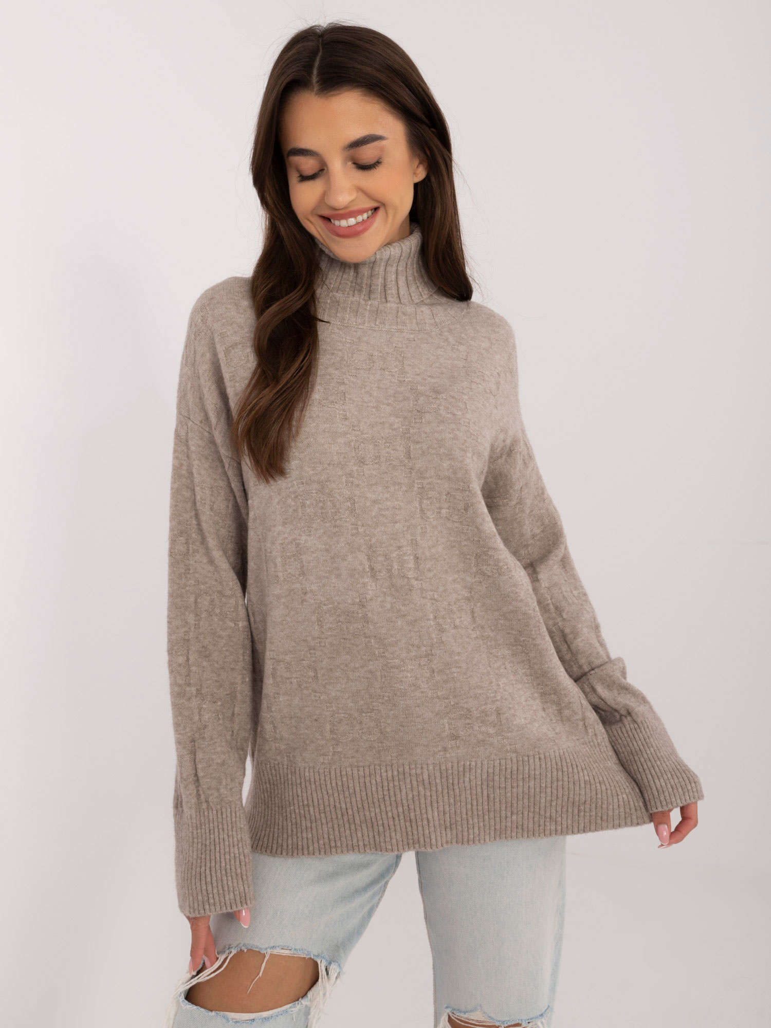 Sweter ciemny bezowy
