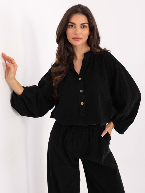 Czarna sztruksowa bluzka z bufiastym rękawem