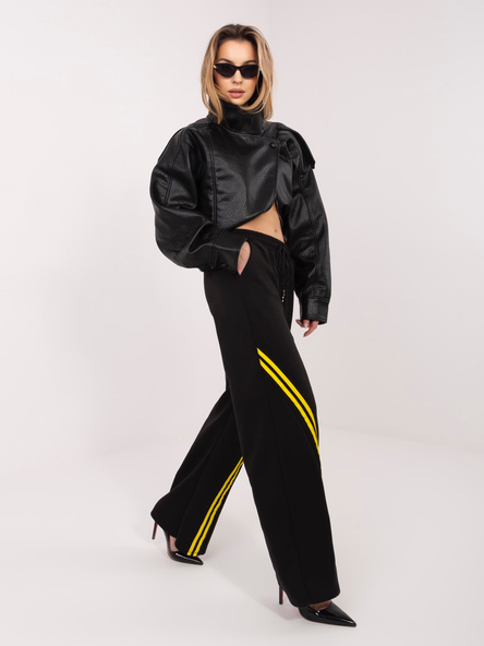 Czarne dresowe spodnie z kieszeniami RUE PARIS