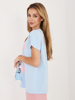 Jasnoniebieska casualowa bluzka z krótkim rękawem