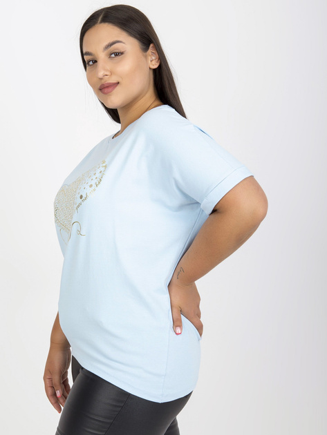Jasnoniebieski t-shirt plus size z nadrukiem