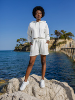 Ecru dwuczęściowy komplet z szortami Emola