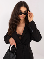 Czarny dwuczęściowy garnitur z rozszerzanymi spodniami 