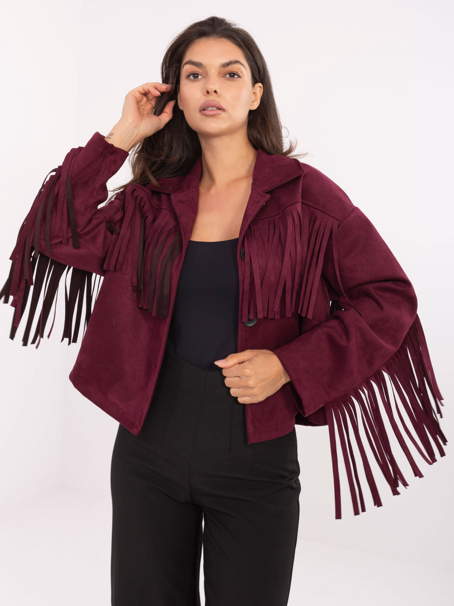 Bordeaux-farbenes Wildlederjacke mit Kragen.