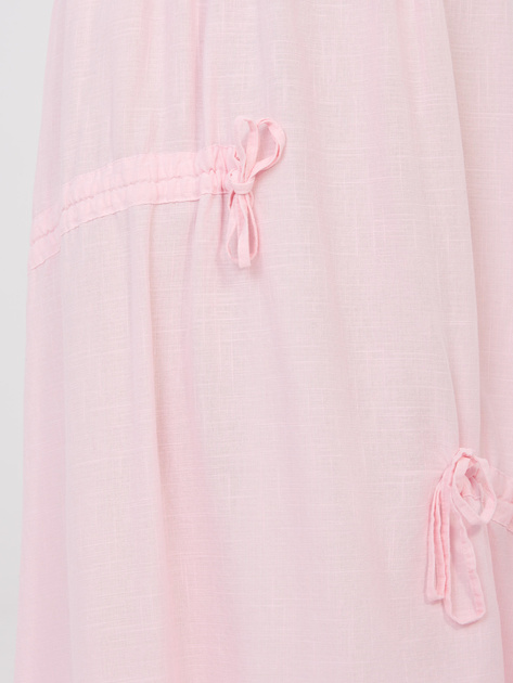 Jasnoróżowa długa spódnica bez zapięcia