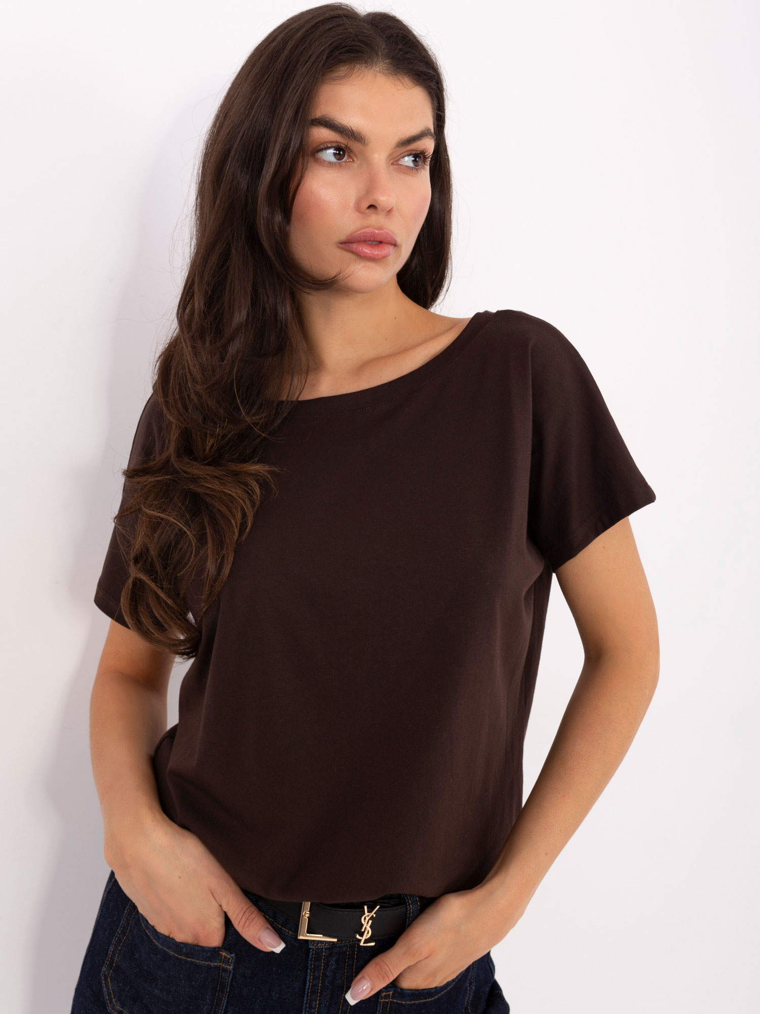 T-shirt ciemny brązowy