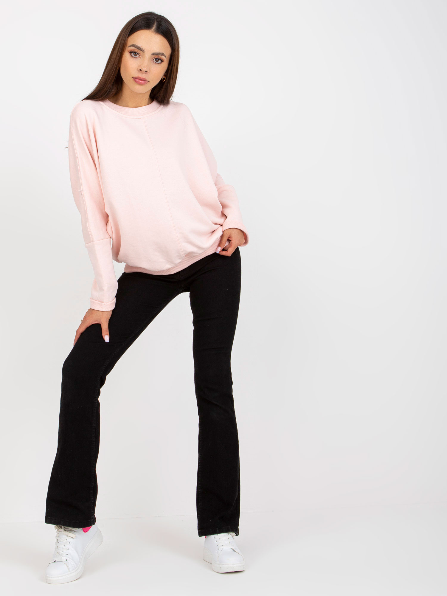 Jasnoróżowa damska bluza basic o kroju oversize RUE PARIS