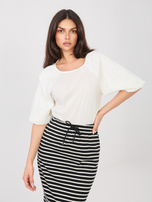 Biała damska bluzka z bufiastym rękawem