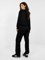 Czarna krótka bluza z kołnierzykiem 