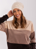 Hurt Jasnobeżowa czapka z kwiatem