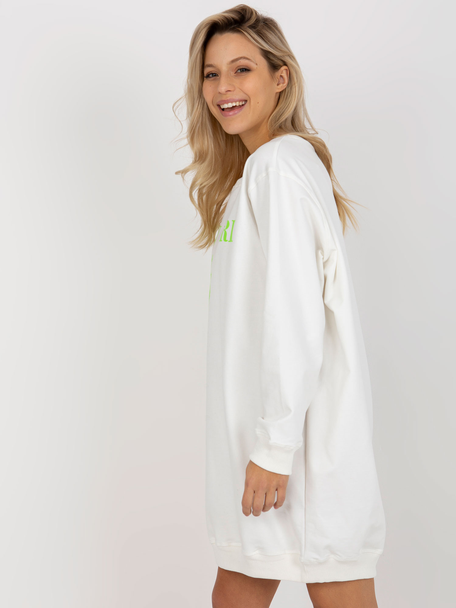 Ecru-zielona długa bluza oversize z nadrukiem