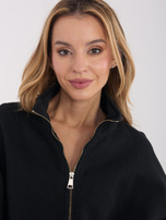Černá rozepínací mikina basic v oversize střihu.