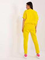 Hurt Żółty damski komplet dresowy z bluzą z krótkim rękawem