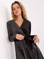 Czarno-srebrna rozkloszowana sukienka na imprezę