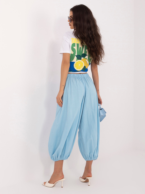 Jasnoniebieskie sztruksowe spodnie bez zapięcia