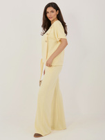 Jasnożółty damski komplet z ozdobnymi guzikami 