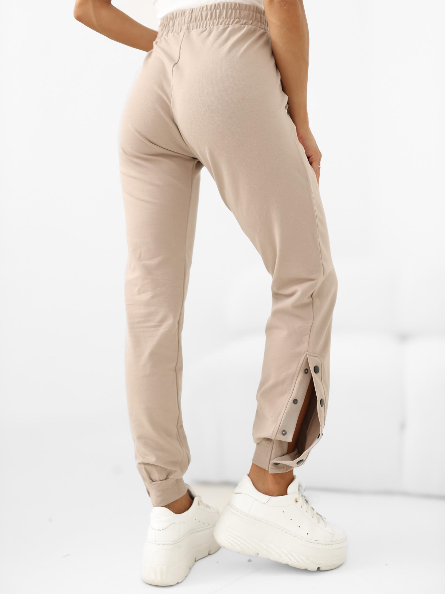 Dark beige sweatpants with buttons Cindy RUE PARIS 